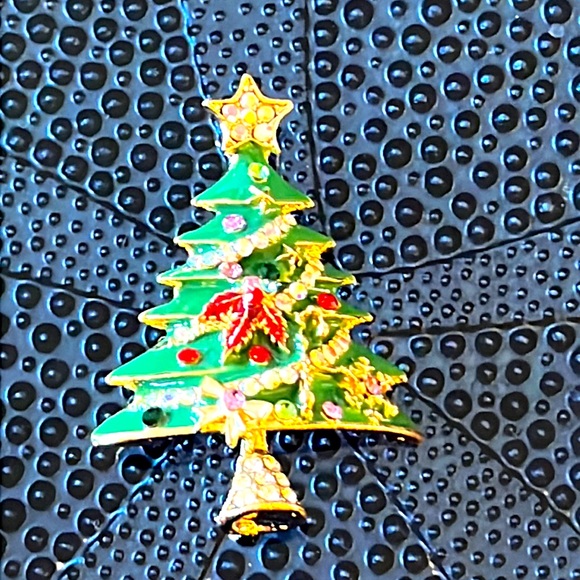 Christmas Tree & Snowman Brooch Set - Picture 2 of 3